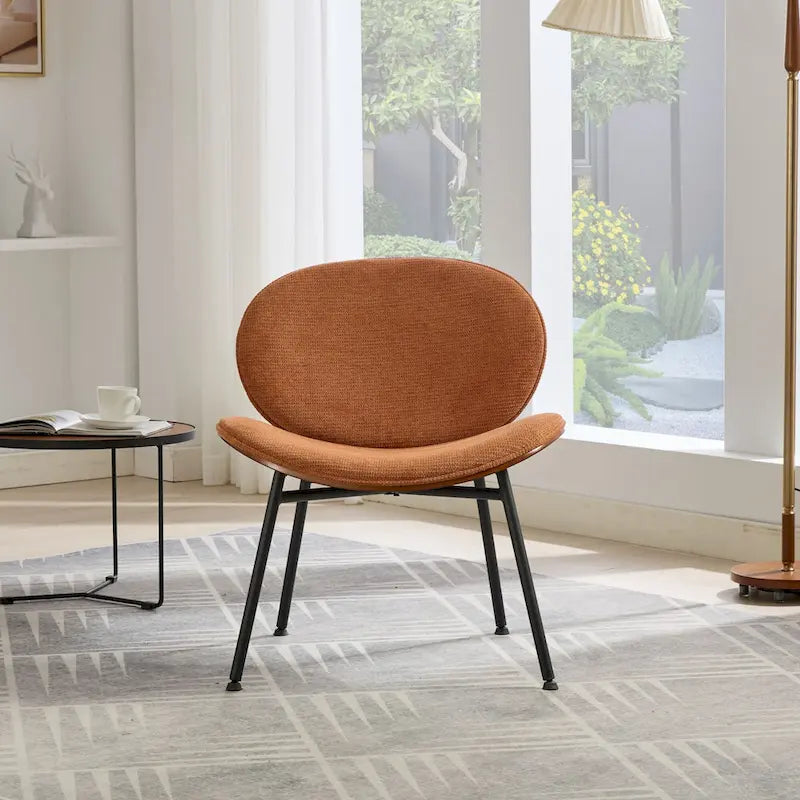 Sedia singola Mid-Century Modern Shell Tripod, sedia lounge in tessuto arancione con finitura noce e schienale confortevole