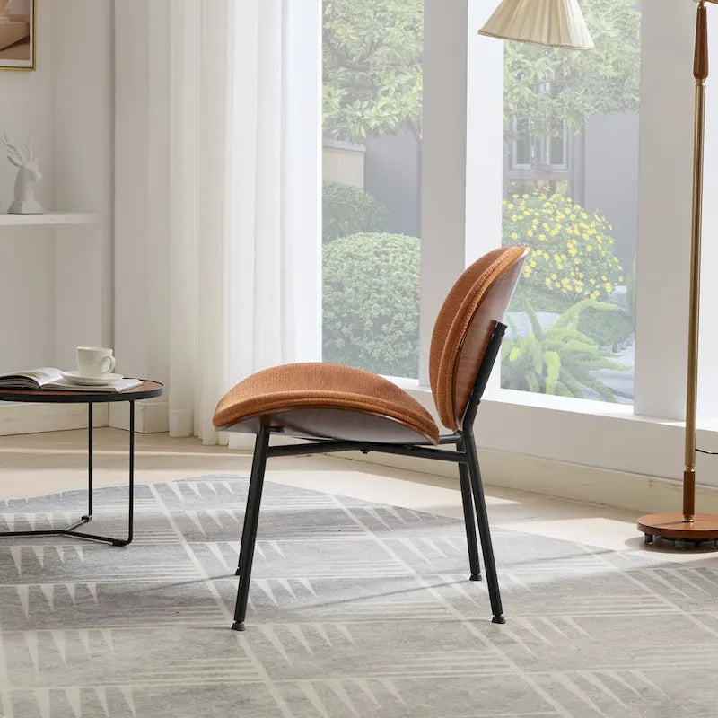 Sedia singola Mid-Century Modern Shell Tripod, sedia lounge in tessuto arancione con finitura noce e schienale confortevole