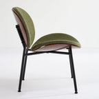 Sedia singola Mid-Century Modern Shell Tripod, sedia lounge in tessuto arancione con finitura noce e schienale confortevole