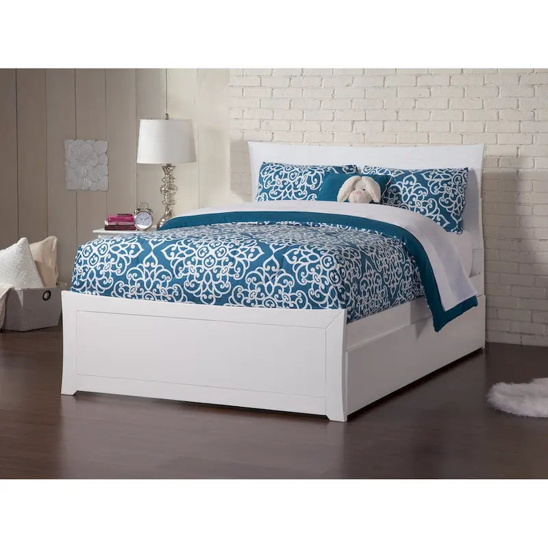 Letto a piattaforma con pediera coordinata e letto estraibile