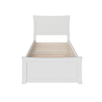 Letto a piattaforma con pediera coordinata e letto estraibile
